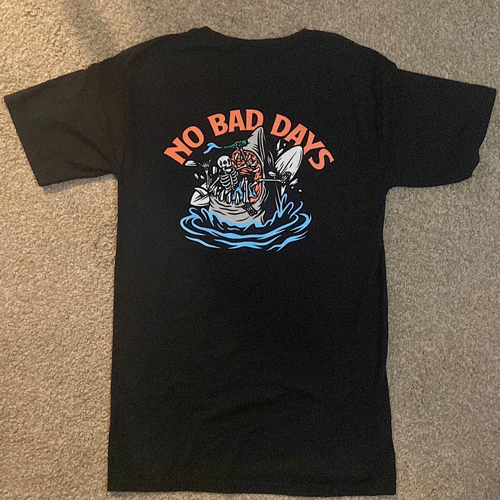 “No Bad Days” Tee - Cove USA / Black / Never Worn